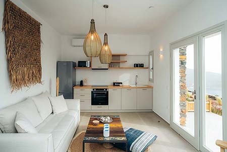 Ευρύχωρο καθιστικό και κουζίνα