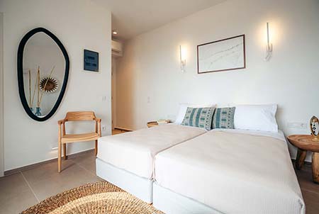 Υπνοδωμάτιο με διπλό κρεβάτι στο Κυψέλη