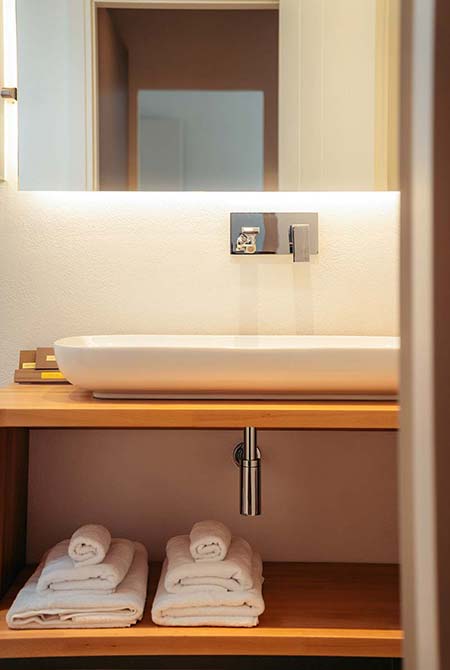 Μοντέρνο μπάνιο στο Σμάρι